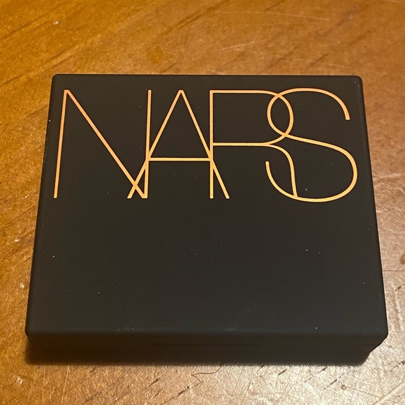 NARS Bronzing Powder Laguna - Picture 2 of 14